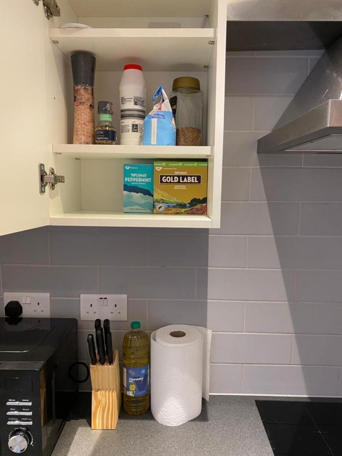 Chic 3 Bedroom Flat With Private Terrace In Holloway Near Finsbury Park لندن المظهر الخارجي الصورة