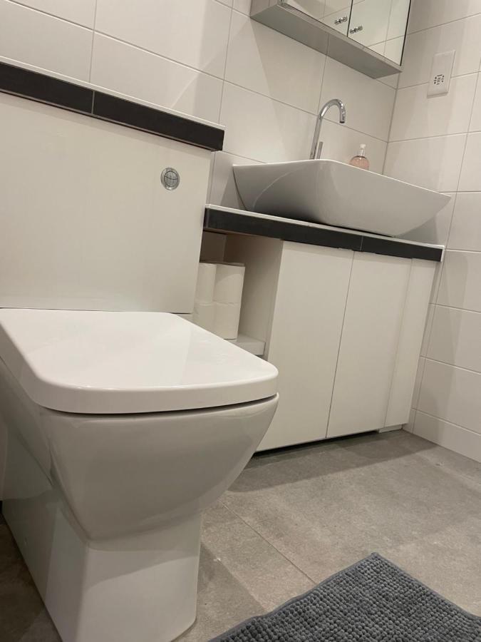 Chic 3 Bedroom Flat With Private Terrace In Holloway Near Finsbury Park لندن المظهر الخارجي الصورة