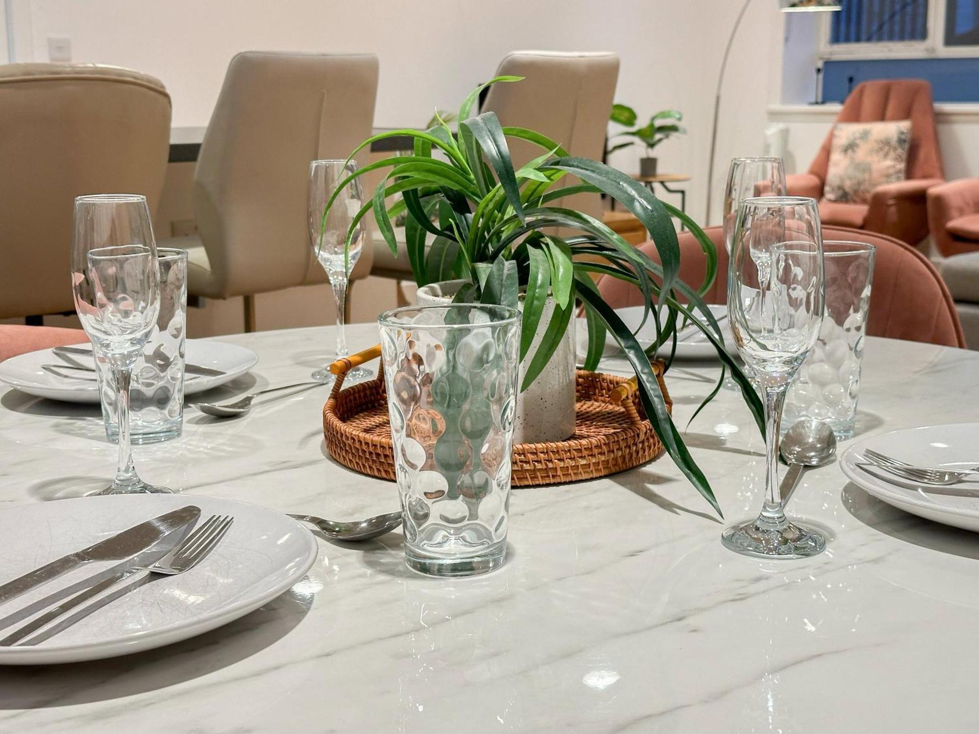 Chic 3 Bedroom Flat With Private Terrace In Holloway Near Finsbury Park لندن المظهر الخارجي الصورة