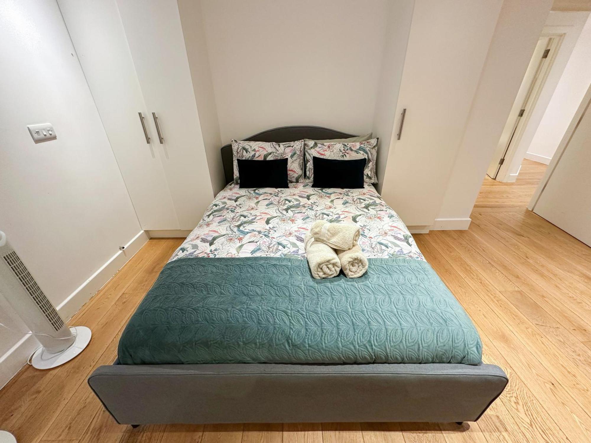 Chic 3 Bedroom Flat With Private Terrace In Holloway Near Finsbury Park لندن المظهر الخارجي الصورة