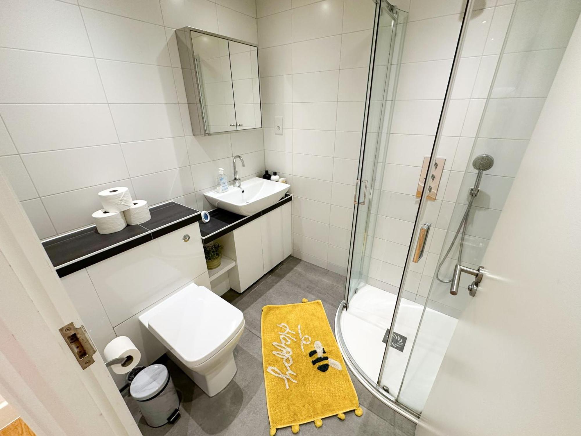 Chic 3 Bedroom Flat With Private Terrace In Holloway Near Finsbury Park لندن المظهر الخارجي الصورة