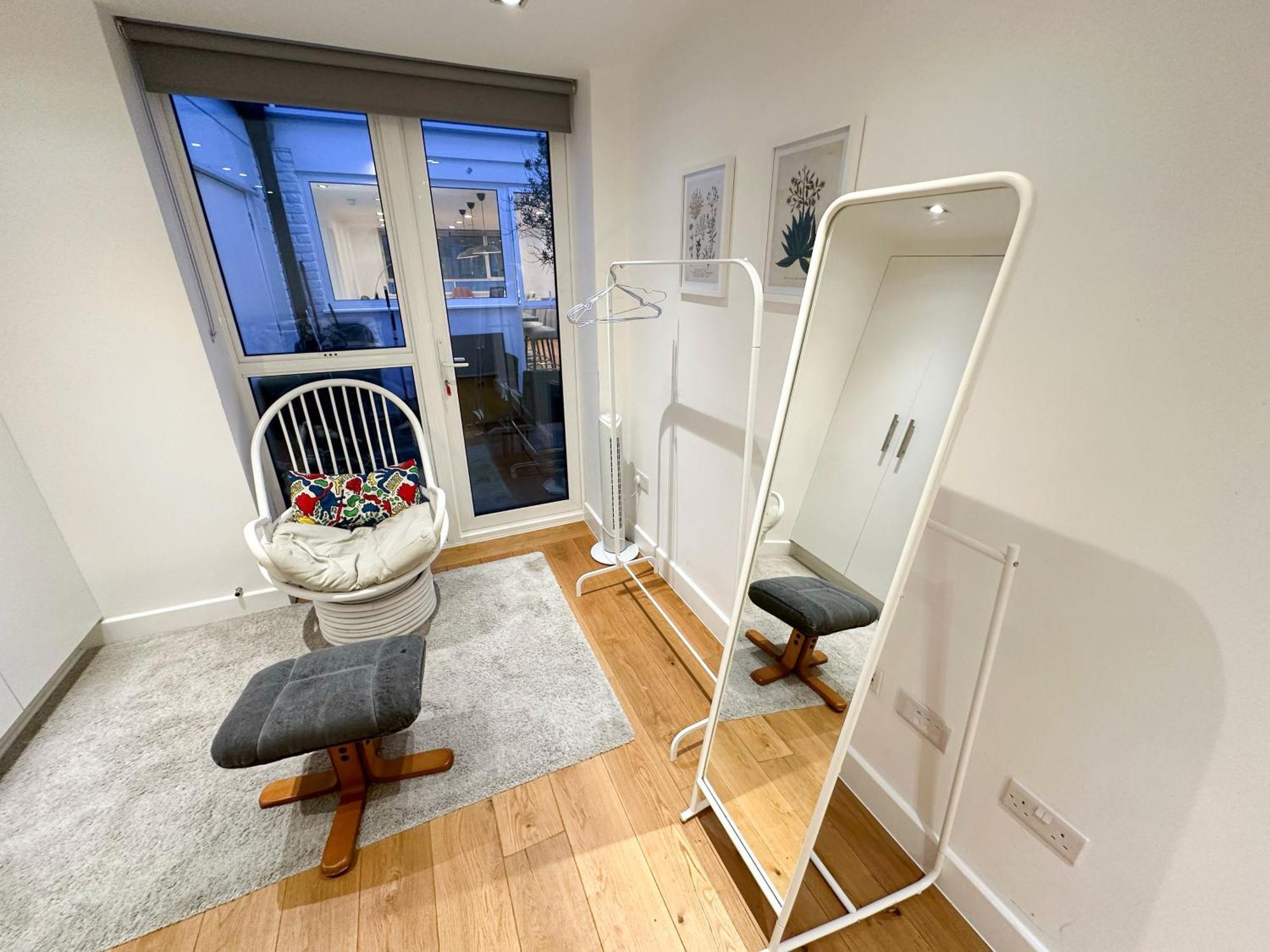 Chic 3 Bedroom Flat With Private Terrace In Holloway Near Finsbury Park لندن المظهر الخارجي الصورة
