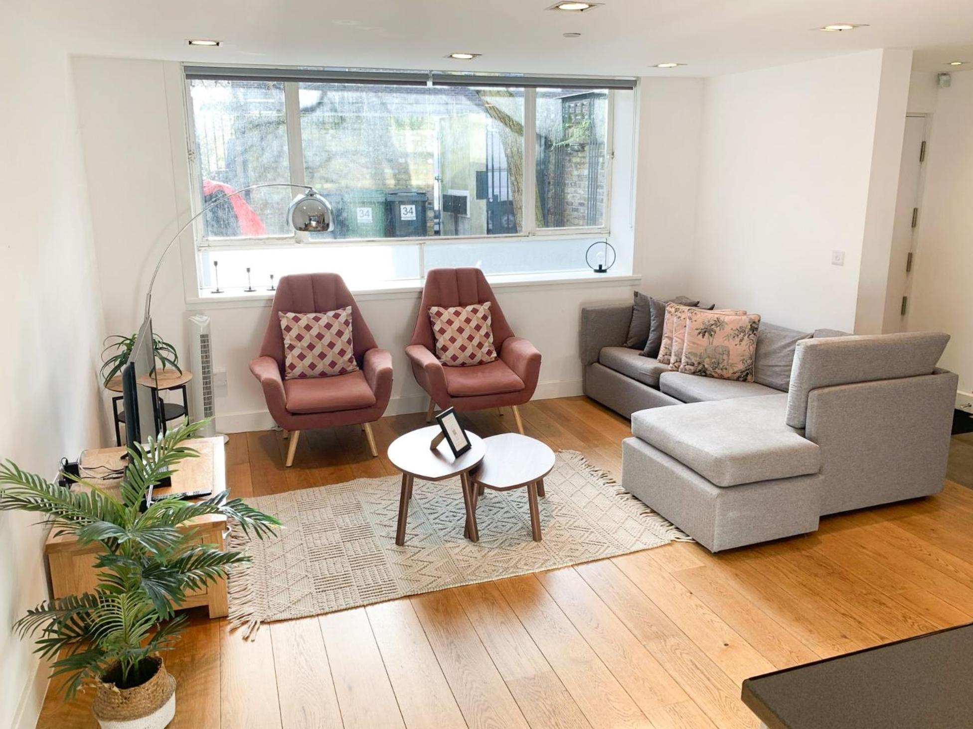 Chic 3 Bedroom Flat With Private Terrace In Holloway Near Finsbury Park لندن المظهر الخارجي الصورة