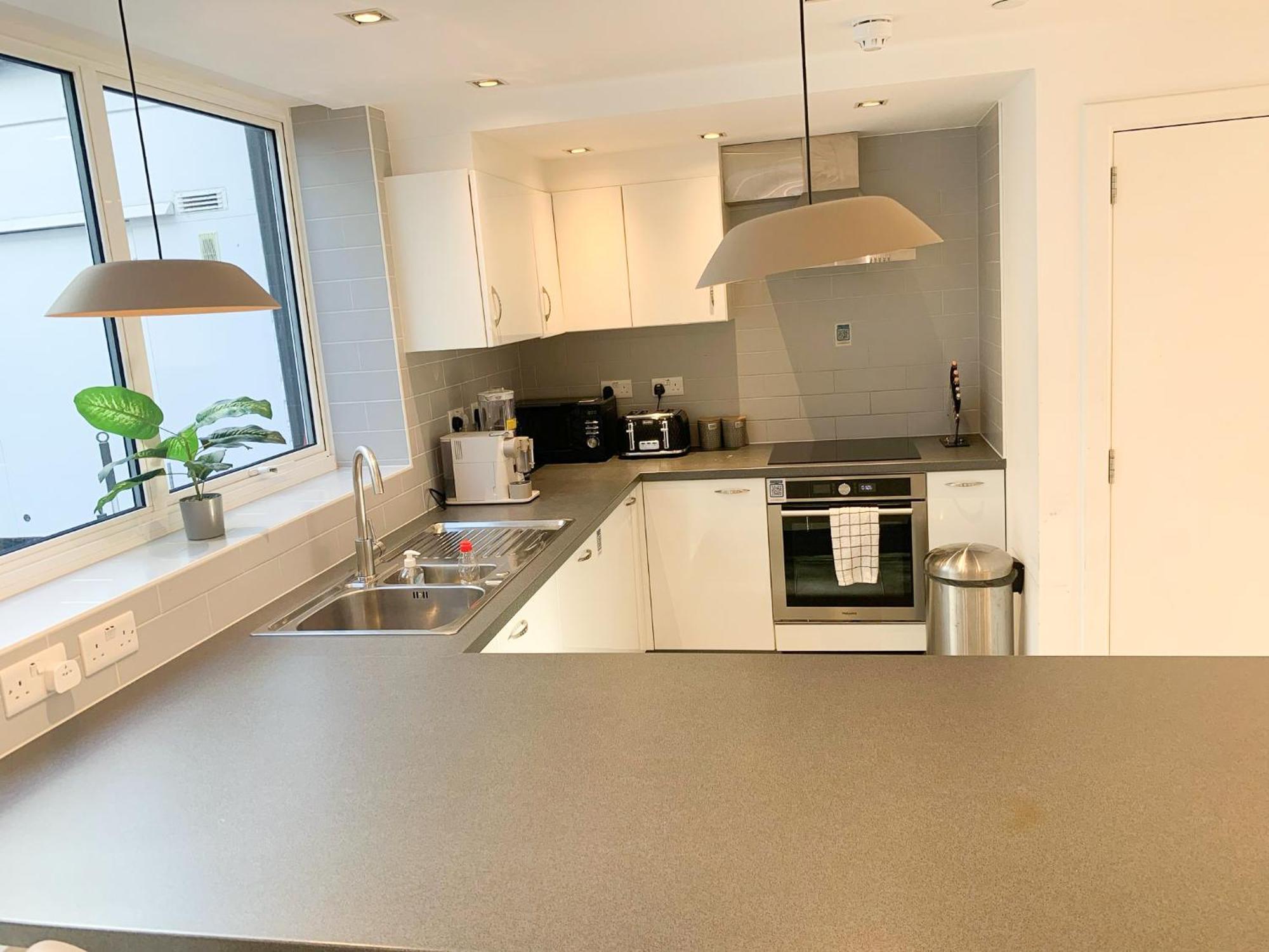 Chic 3 Bedroom Flat With Private Terrace In Holloway Near Finsbury Park لندن المظهر الخارجي الصورة