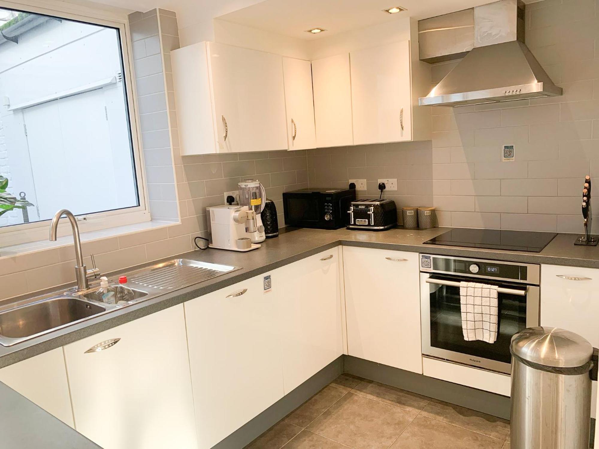 Chic 3 Bedroom Flat With Private Terrace In Holloway Near Finsbury Park لندن المظهر الخارجي الصورة
