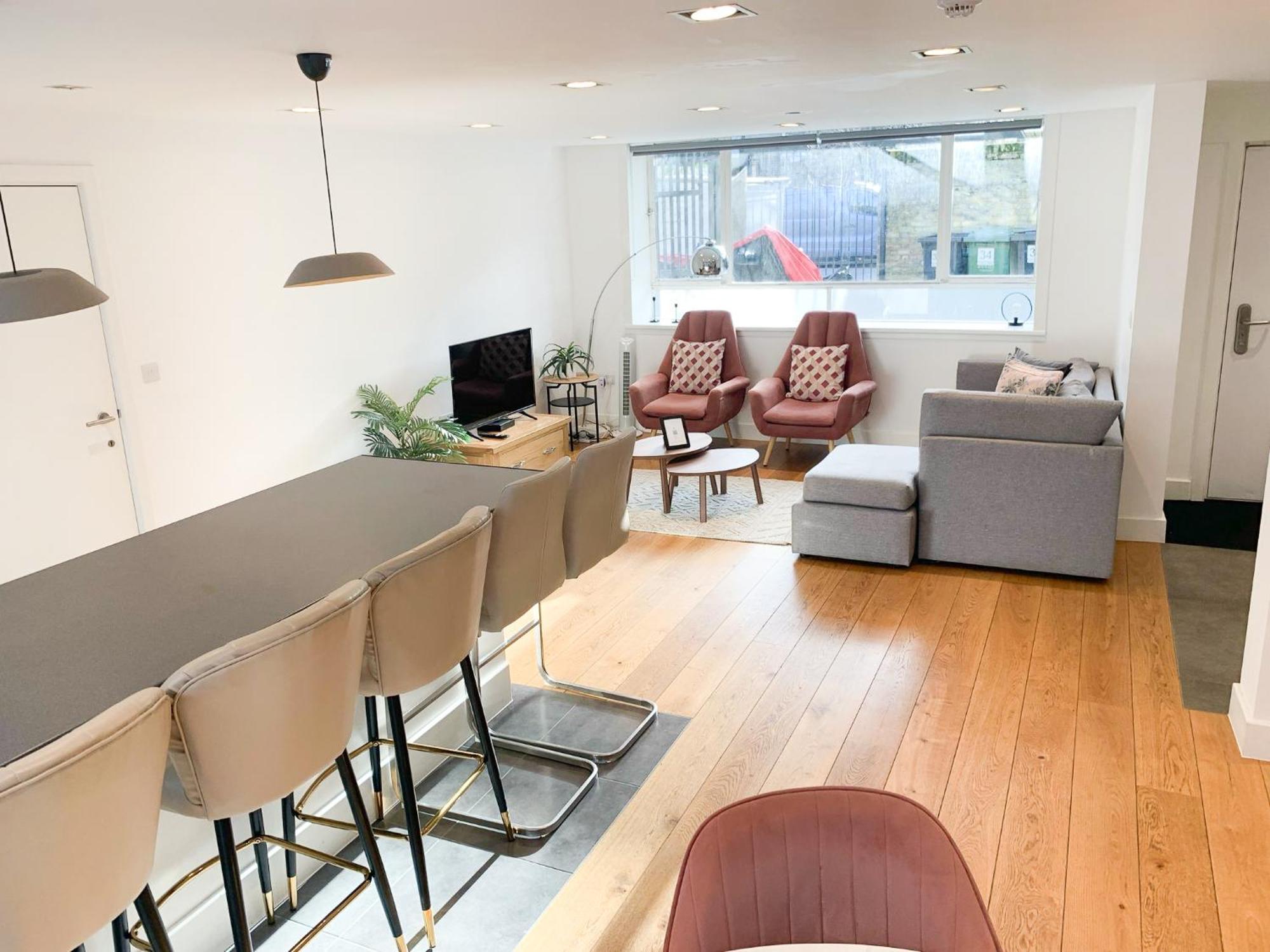 Chic 3 Bedroom Flat With Private Terrace In Holloway Near Finsbury Park لندن المظهر الخارجي الصورة