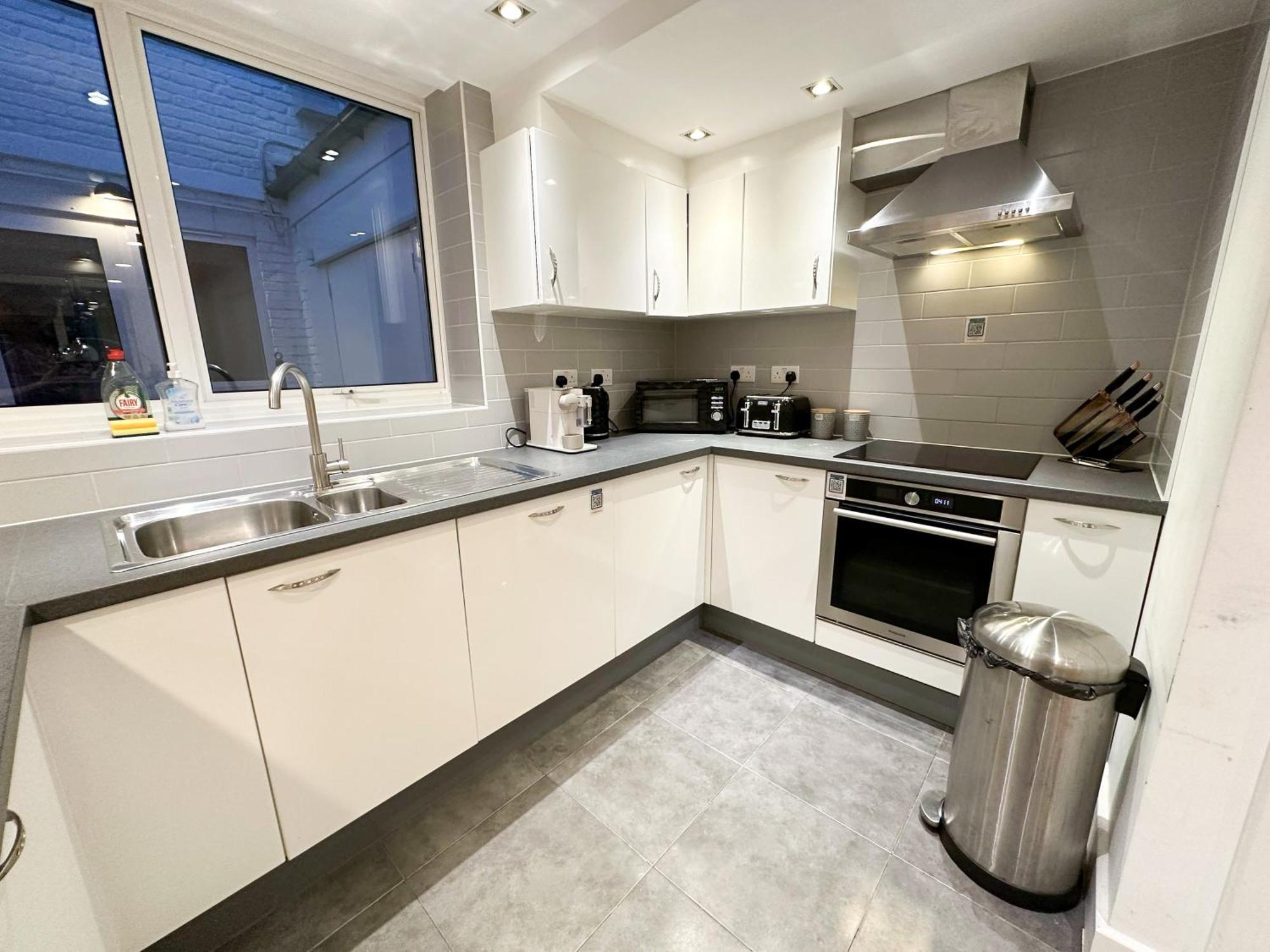 Chic 3 Bedroom Flat With Private Terrace In Holloway Near Finsbury Park لندن المظهر الخارجي الصورة
